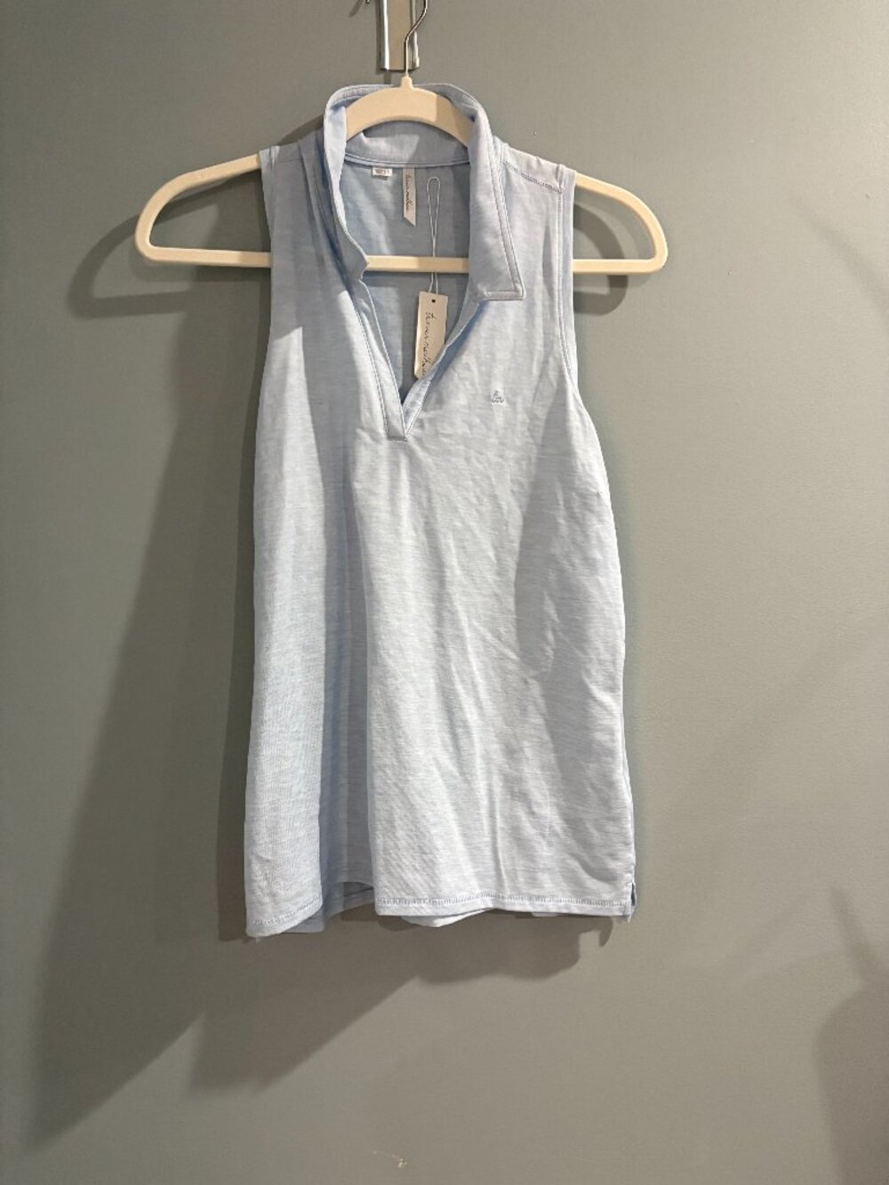 TravisMathew Women's Sleeveless Polo Tank Light Blue Size Large NWT Golf Top